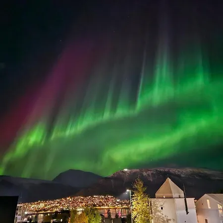 Cozy, With View In Apartment Tromso