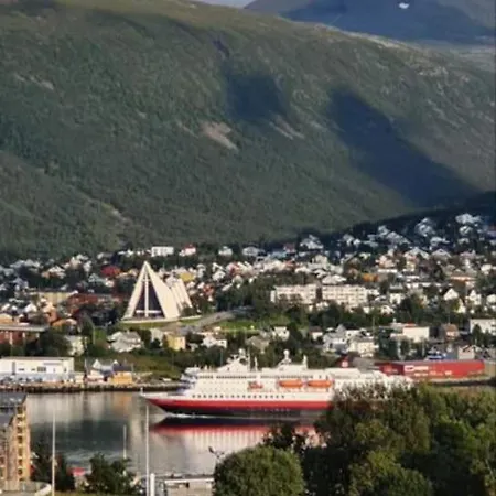 Cozy, With View In Apartmán *