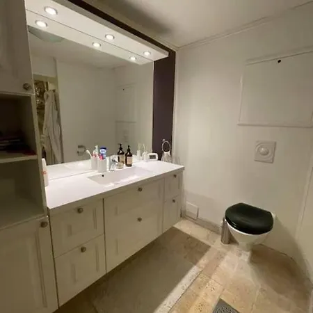 Cozy, With View In Apartmán